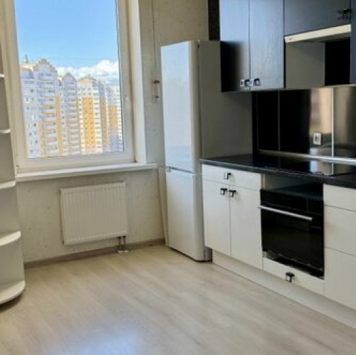 3-комн квартира проспект Королёва,  д. 65