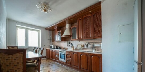 2-комн квартира улица Грина,  д. 18