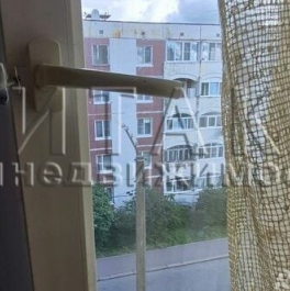 Продажа 4-комн квартиры на вторичном рынке Выборг, ул Сухова,  д. 1