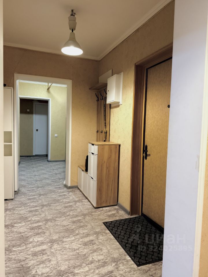 Продажа 3-комн квартиры на вторичном рынке Рождественская улица, 4