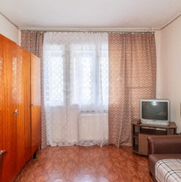 Продажа 1-комн квартиры на вторичном рынке улица Маршала Захарова,  д. 11