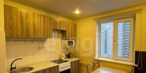 3-комн квартира Композиторов ул,  д. 7