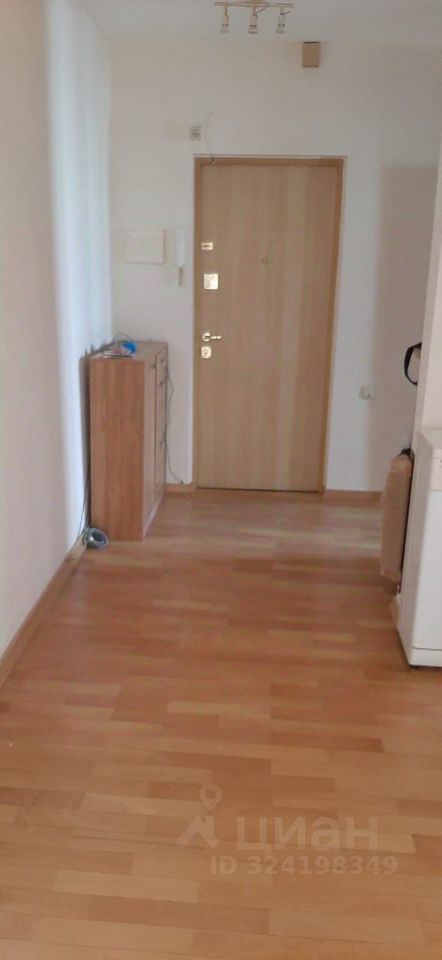 Аренда 3-комн квартиры на вторичном рынке Городецкая улица,  д. 9К2