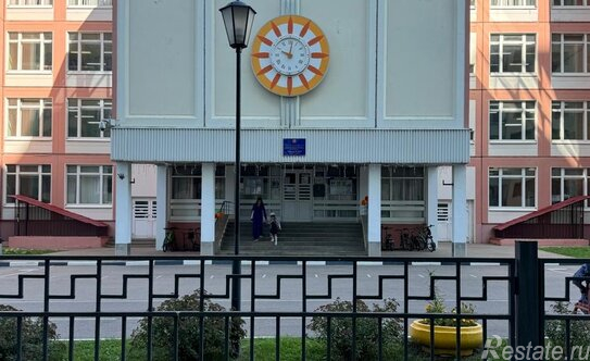 Продажа 3-комн квартиры на вторичном рынке Агрохимическая улица,  д. 3