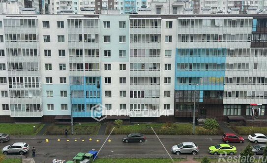 Продажа 1-комн квартиры на вторичном рынке Комендантский пр-кт,  д. 67