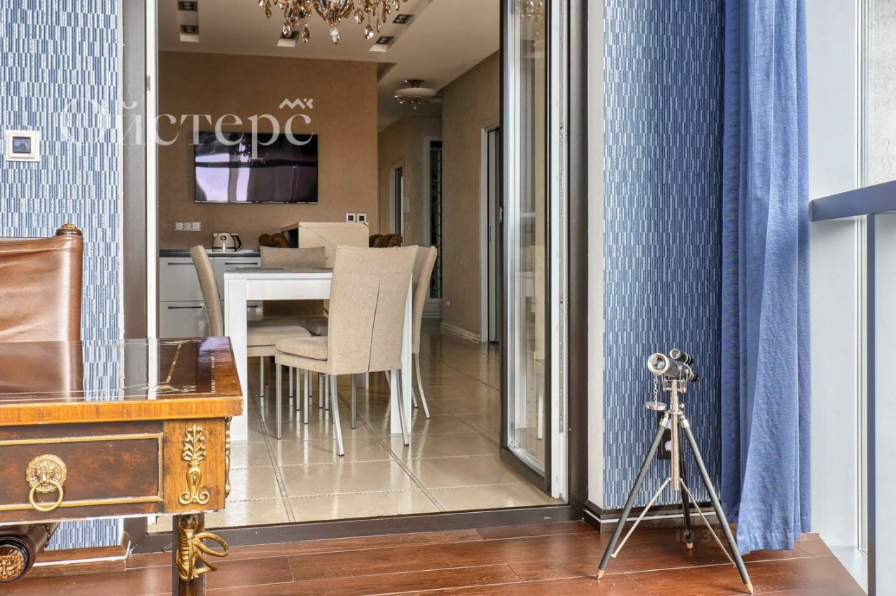 Продажа 3-комн квартиры на вторичном рынке Оренбургская улица, 2