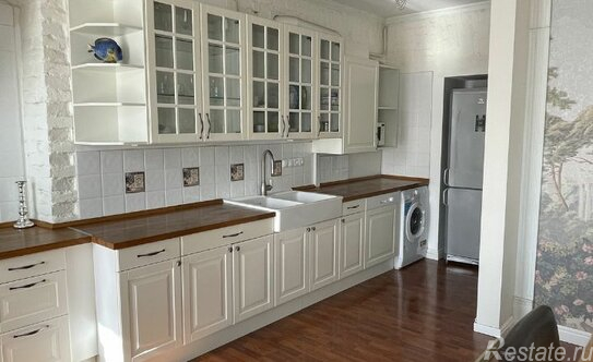 Аренда 3-комн квартиры на вторичном рынке Спасский пер,  д. 6-8