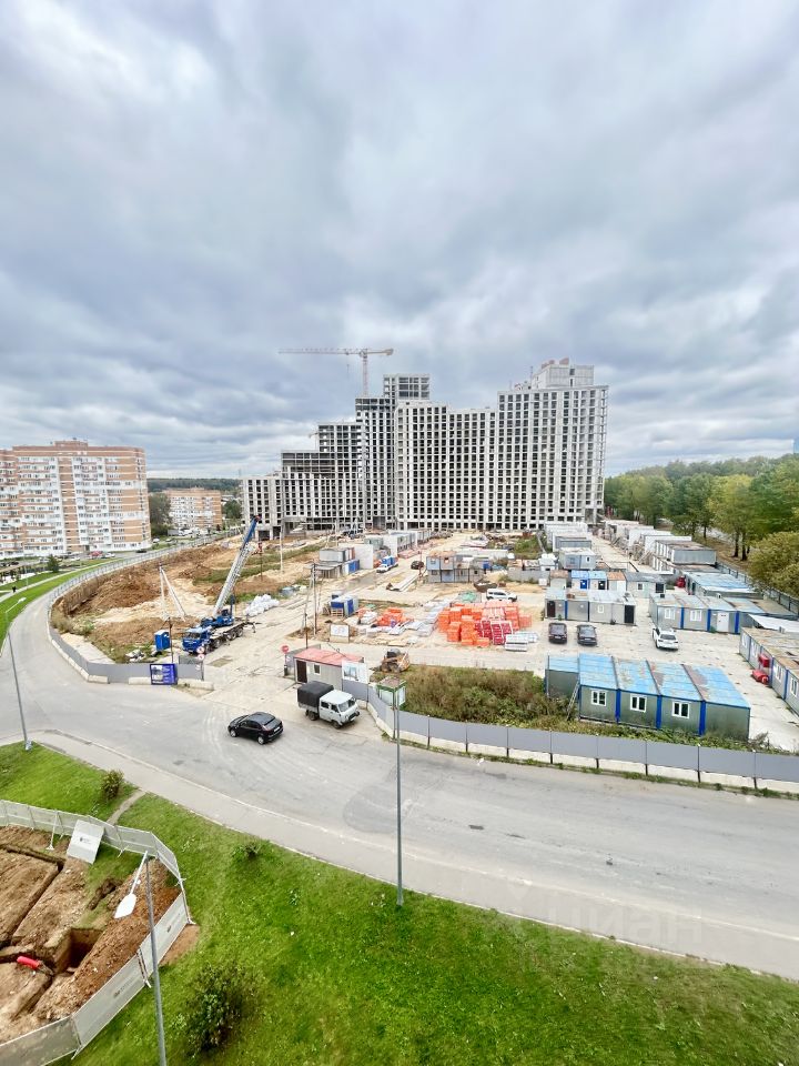 Продажа 2-комн квартиры на вторичном рынке улица Харлампиева, 50к1