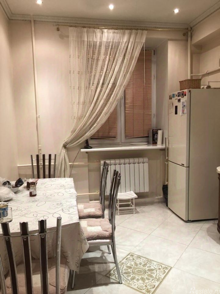 Продажа 2-комн квартиры на вторичном рынке Подмосковная улица,  д. 7