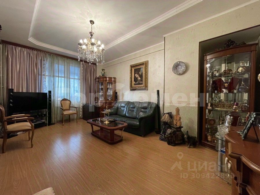 Продажа 4-комн квартиры на вторичном рынке Петровско-Разумовский проезд, 16