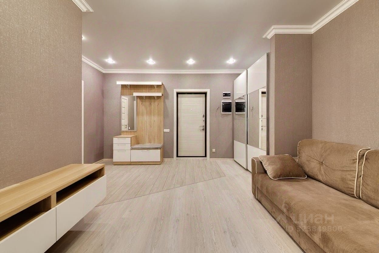 Аренда 2-комн квартиры на вторичном рынке Одинцово, улица Гвардейская, 11