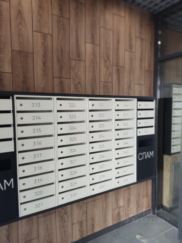 Продажа 3-комн квартиры на вторичном рынке пос. Шушары, улица Чудовская, 14к1