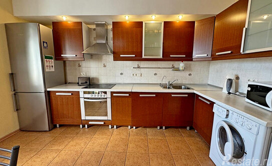 Продажа 1-комн квартиры на вторичном рынке Камская улица,  д. 4