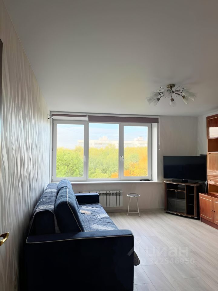 Аренда 3-комн квартиры на вторичном рынке улица Молостовых, 10К2