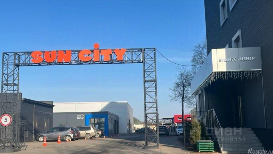 Аренда торгового помещения улица Юных Пионеров,  д. 38 литА