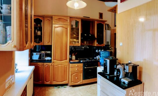 Продажа 4-комн квартиры на вторичном рынке Козловский Б. пер,  д. 12