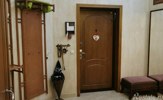 Продажа 4-комн квартиры на вторичном рынке улица Островитянова,  д. 4