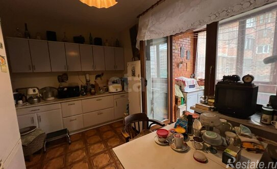Продажа 2-комн квартиры на вторичном рынке улица Хромова,  д. 5