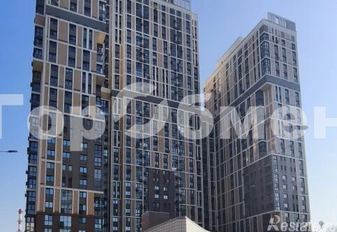 Продажа 4-комн квартиры на вторичном рынке ул Смольная,  д. 49