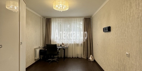 3-комн квартира Купчинская ул. ,  д. 8