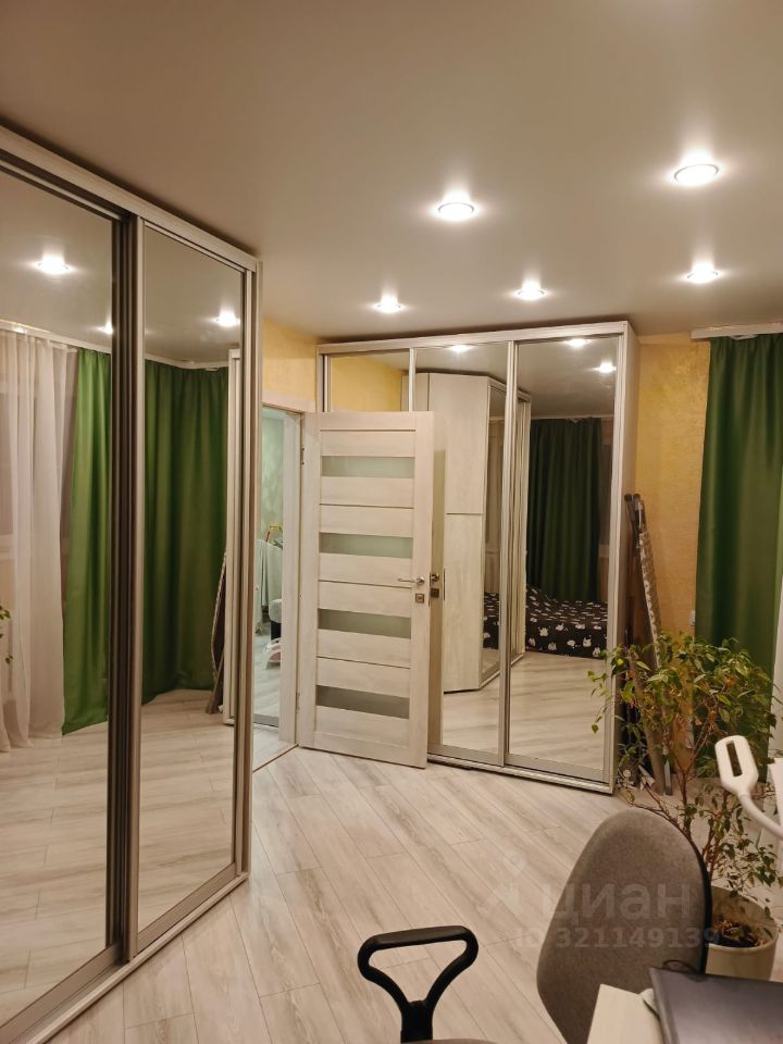 Продажа 3-комн квартиры на вторичном рынке Коммунар г., улица Школьная, 24