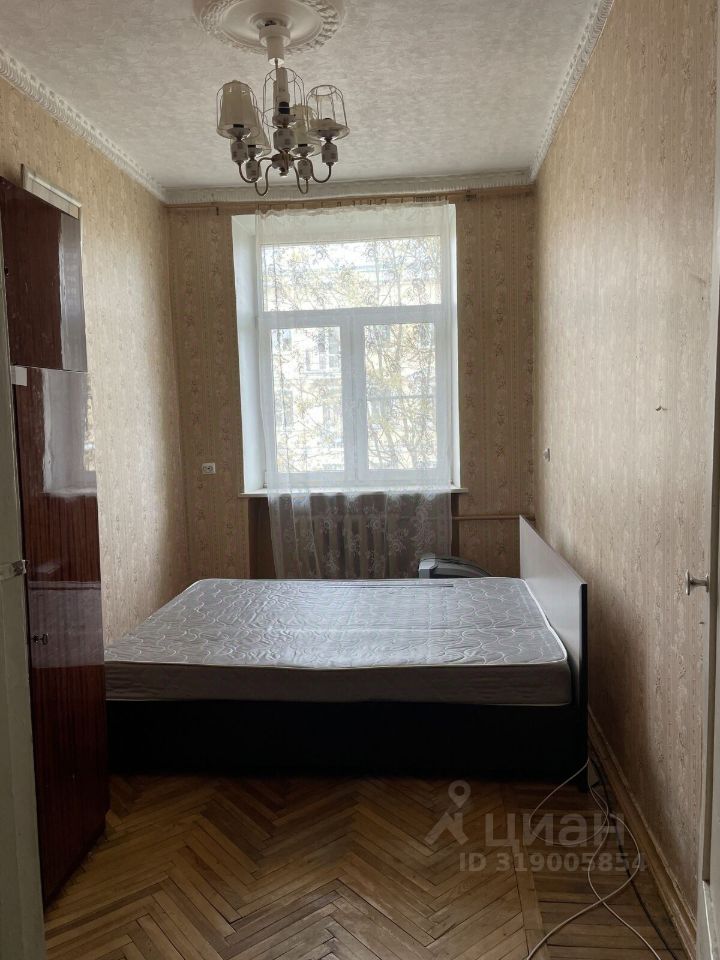 Продажа 2-комн квартиры на вторичном рынке Петергоф, Суворовская улица, 5к3