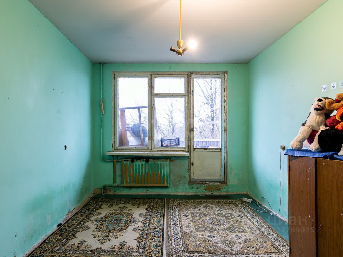 Продажа 3-комн квартиры на вторичном рынке Софийская улица, 55