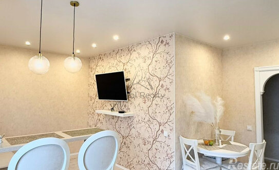 Продажа 2-комн квартиры на вторичном рынке улица Верности,  д. 17