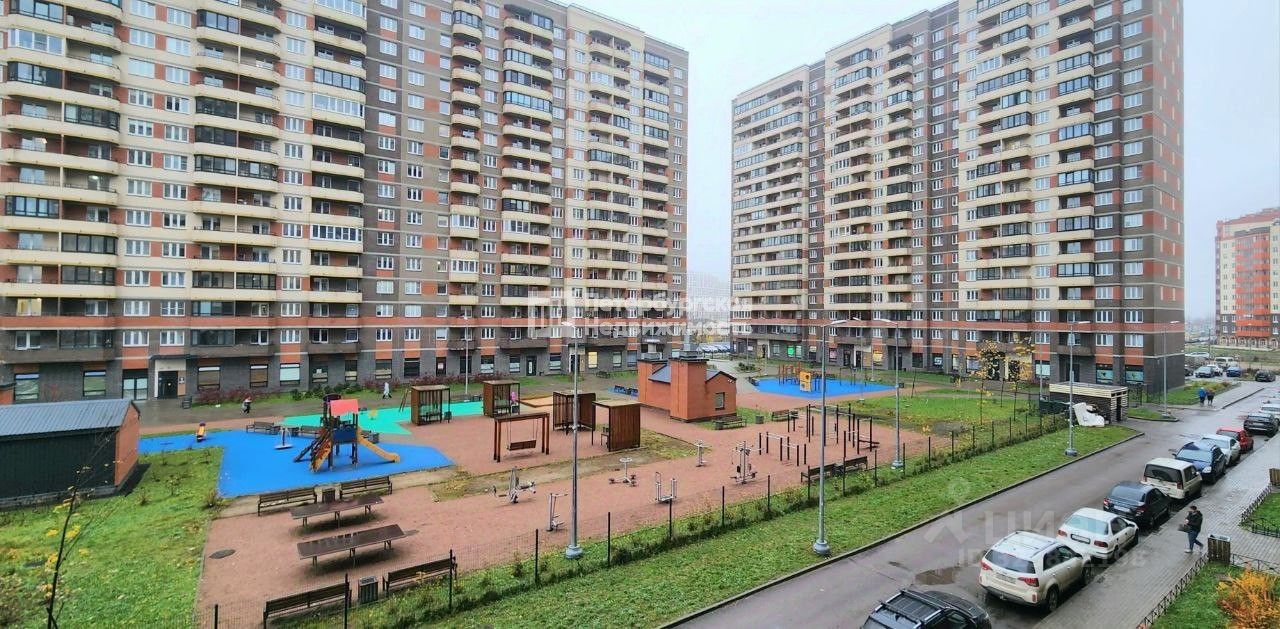 Продажа 1-комн квартиры на вторичном рынке Мурино, улица Шоссе в Лаврики, 72к2