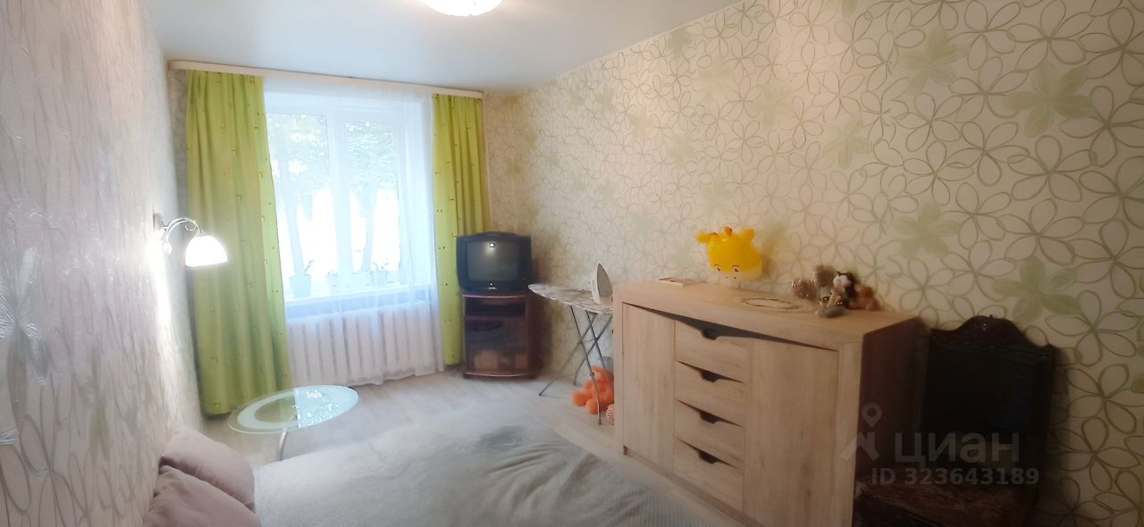 Продажа 2-комн квартиры на вторичном рынке Гатчина, улица Гагарина, 3