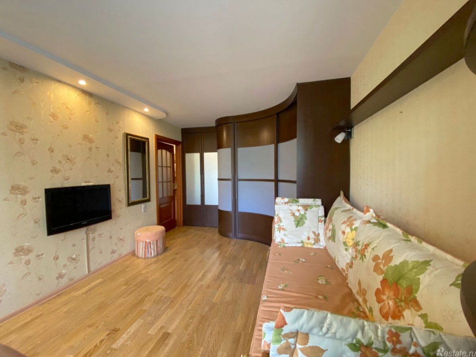 Аренда 2-комн квартиры на вторичном рынке Предтеченский Верхн. пер,  д. 6