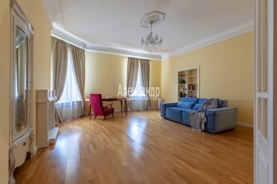 Продажа 5-комн квартиры на вторичном рынке Почтамтская ул. ,  д. 13