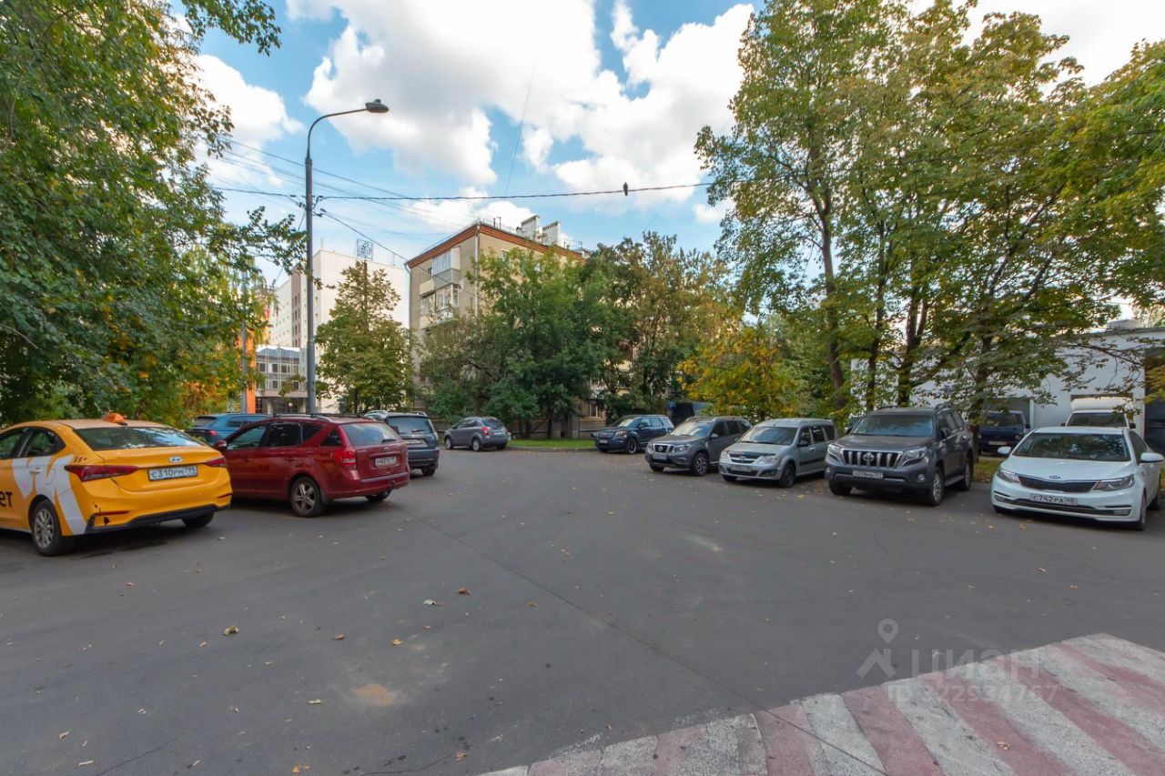 Продажа 3-комн квартиры на вторичном рынке Скаковая улица, 34К3