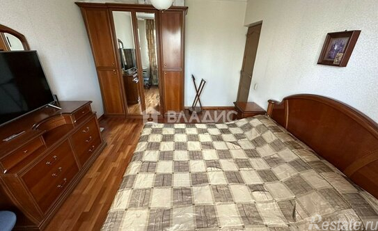 Продажа 3-комн квартиры на вторичном рынке Осенний бульвар,  д. 20 к2