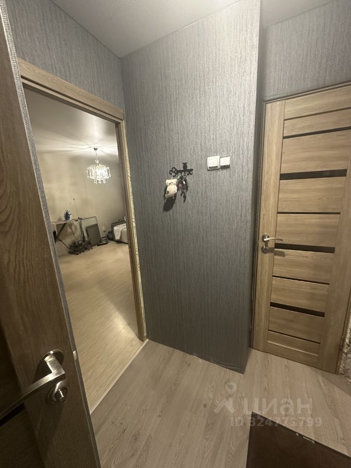 Продажа 3-комн квартиры на вторичном рынке бульвар Новаторов, 63