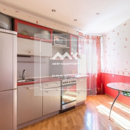 Продажа 2-комн квартиры на вторичном рынке Звёздная улица,  д. 20