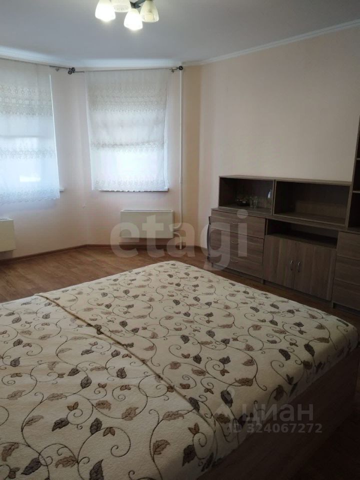 Аренда 2-комн квартиры на вторичном рынке Одинцово, улица Чистяковой, 52