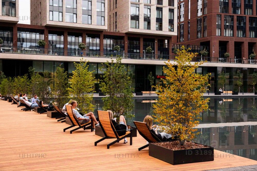 Продажа 3-комн квартиры на вторичном рынке улица Усачева, 15А