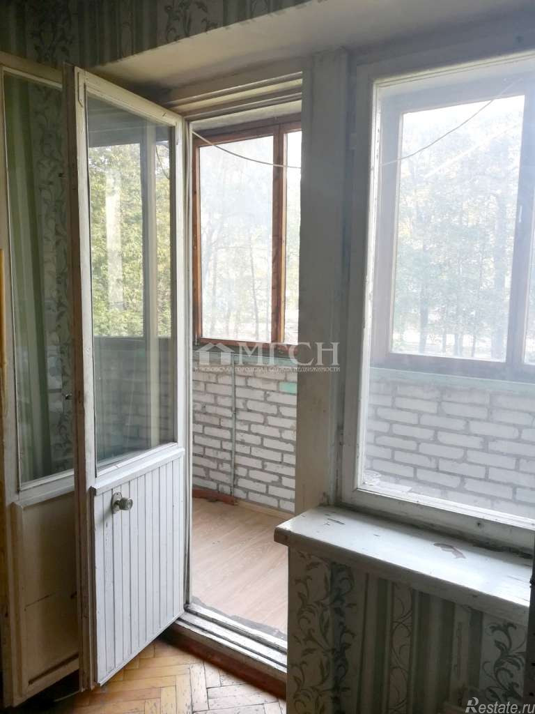 Продажа 2-комн квартиры на вторичном рынке Пушкино, улица Крылова, 1