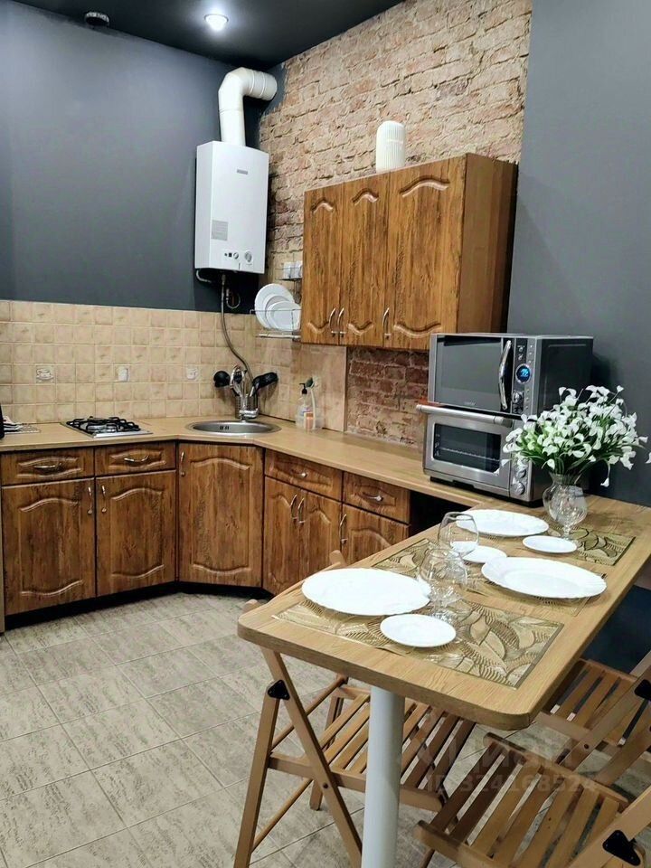 Продажа 2-комн квартиры на вторичном рынке набережная Реки Фонтанки, 40/68