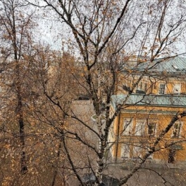 Продажа 3-комн квартиры на вторичном рынке Хохловский переулок,  д. 10 с7