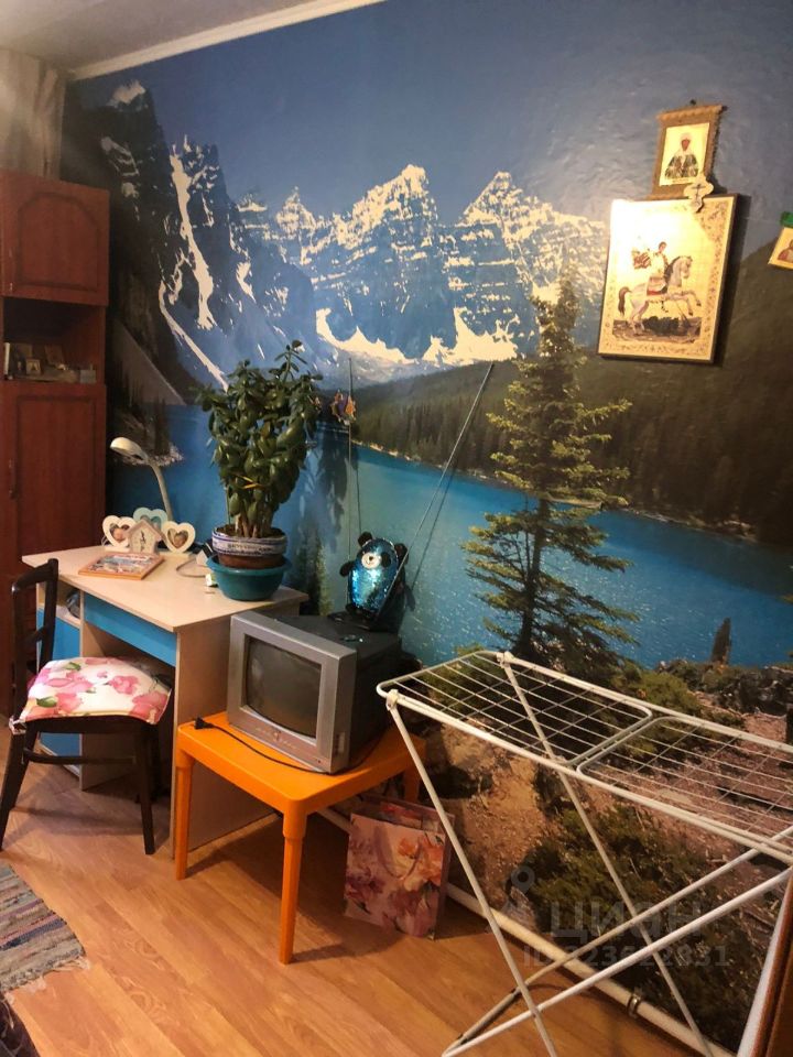 Продажа 3-комн квартиры на вторичном рынке с. Тропарево, улица Школьная, 6