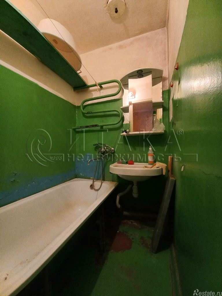 Продажа 2-комн квартиры на вторичном рынке Пикалево, 6 мкр., д. 17,  д. 17