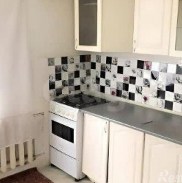 Продажа 2-комн квартиры на вторичном рынке Школьный переулок,  д. 4