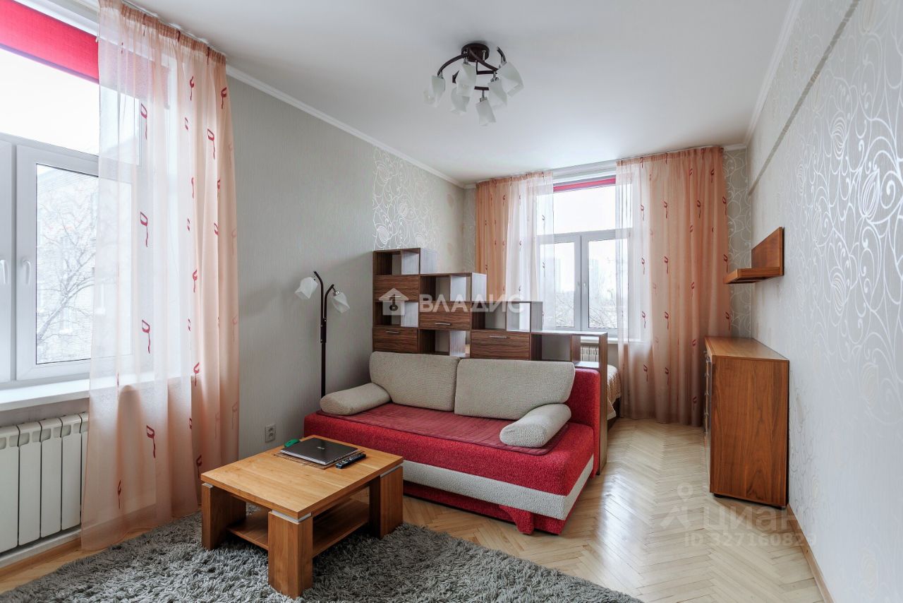 Продажа 2-комн квартиры на вторичном рынке 1-я Владимирская улица, 14