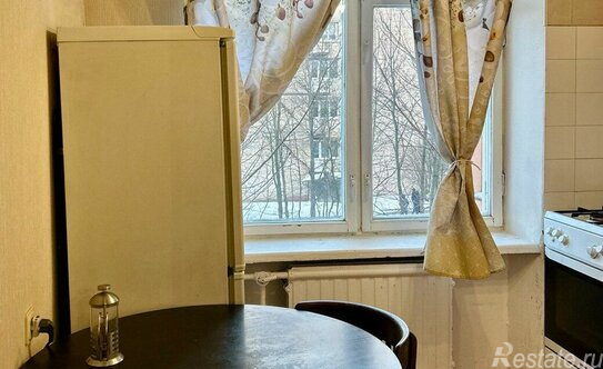 Продажа 2-комн квартиры на вторичном рынке Полюстровский проспект,  д. 9