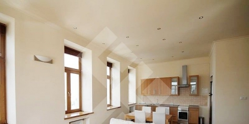 3-комн квартира Ордынка М. ул,  д. 36