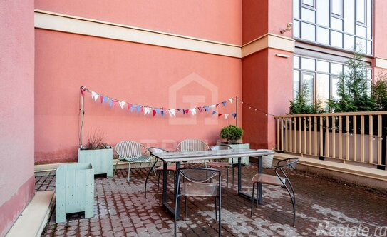 Продажа 2-комн квартиры на вторичном рынке улица Дыбенко