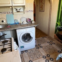 Продажа 1-комн квартиры на вторичном рынке Рощинская 2-я ул,  д. 11