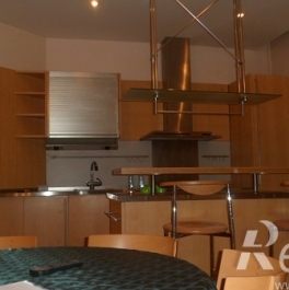 Продажа 3-комн квартиры на вторичном рынке угол между Каменноостровский пр-кт и Графтио ул,  д. 67